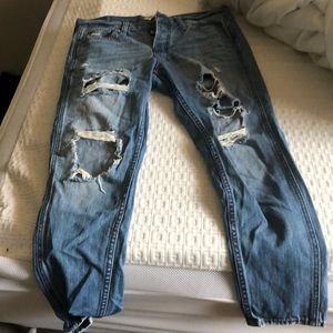 medium wash mom jeans